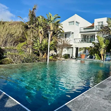 Casa Caloura Passion Deluxe & Apartmán *