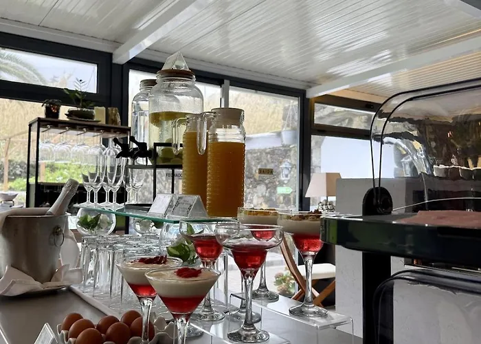 Casa Caloura Passion Deluxe & Lagoa (Azores)